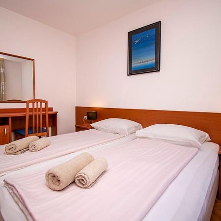 Holiday Apartment 50M From The Beach 프예스차나 우발라 외부 사진