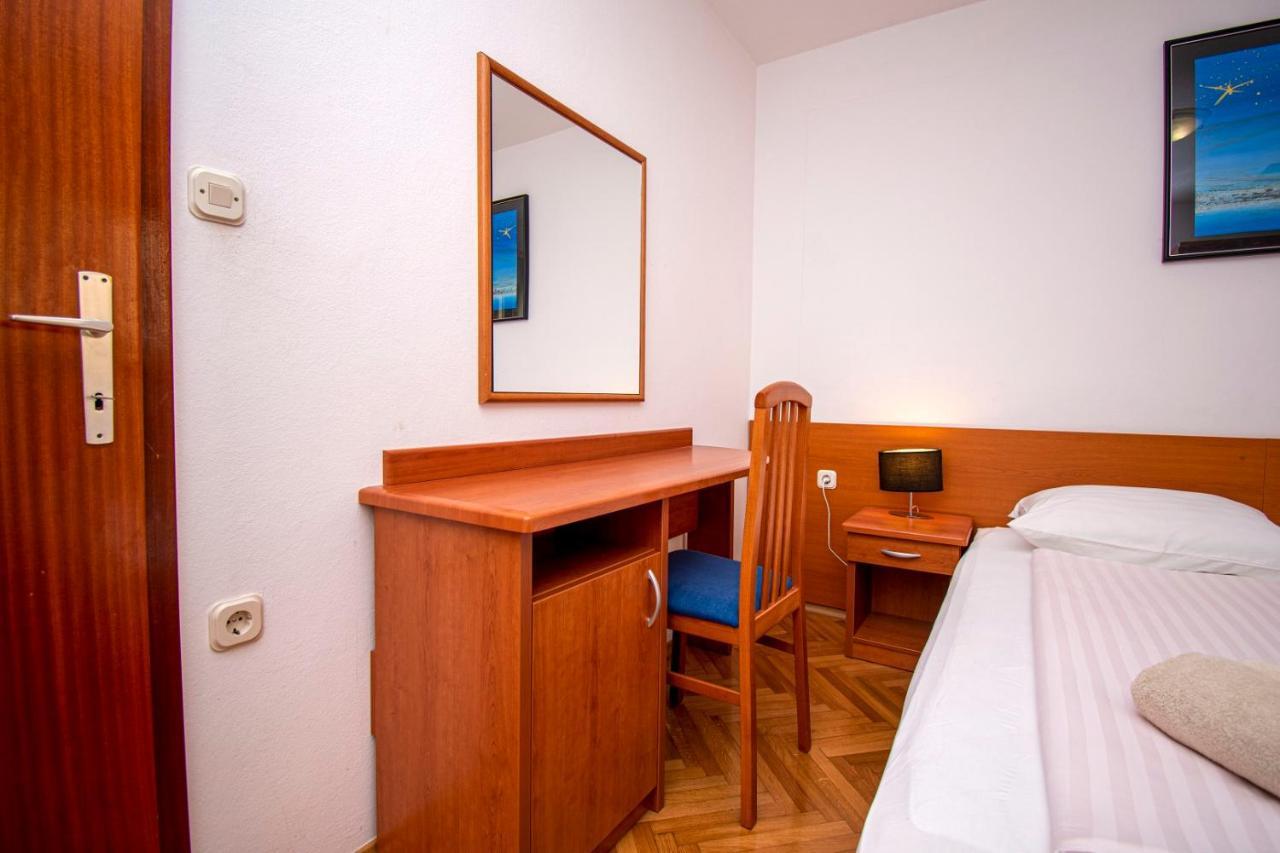 Holiday Apartment 50M From The Beach 프예스차나 우발라 외부 사진